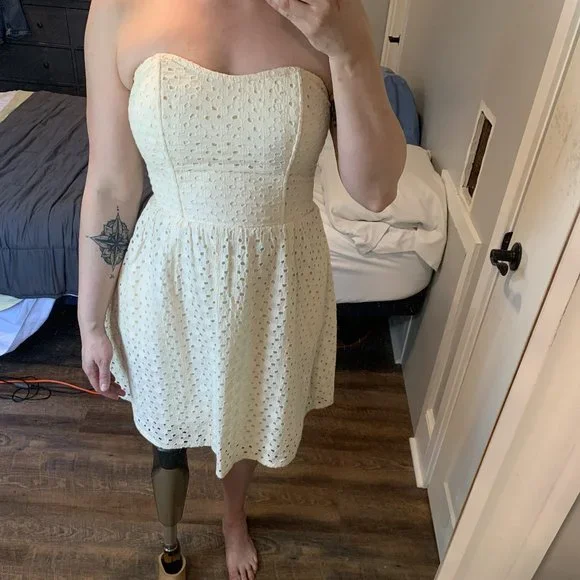 Dresses | Cream Eyelet Lace Strapless Size 1 With Pockets | Poshmark